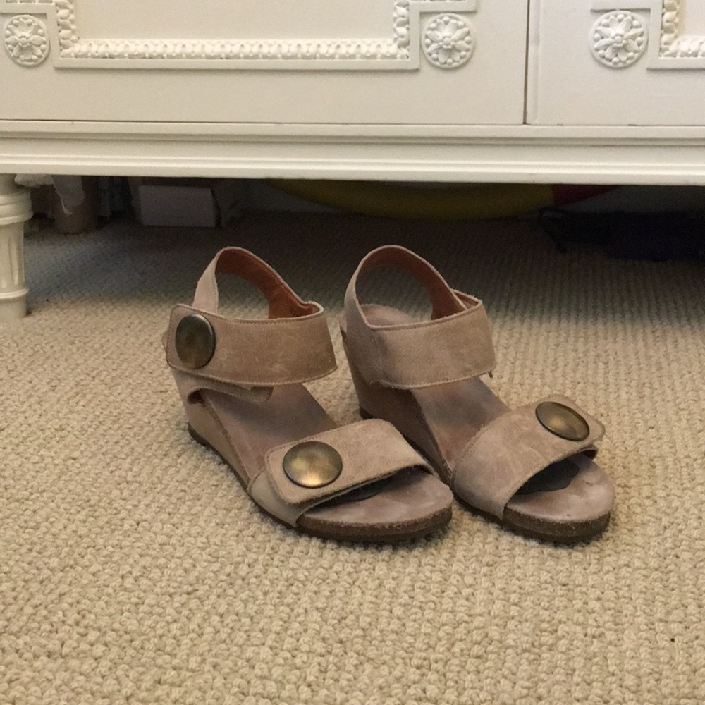 Taos wedge Sandal